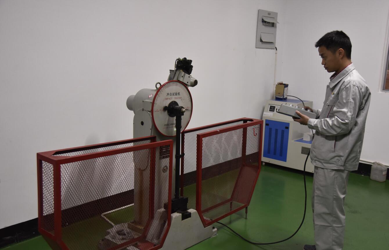 品質(zhì)，為你<br>行穩(wěn)致遠(yuǎn)，精益求精